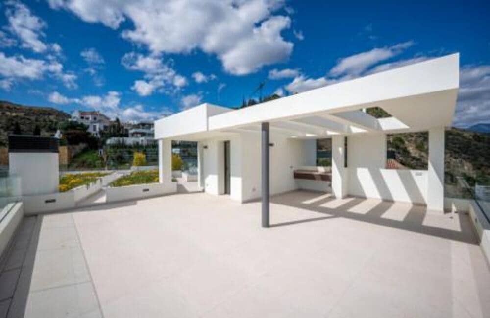 6 quarto Moradia para venda em Benahavis com piscina garagem - 4 695 000 € (Ref: 9403169)