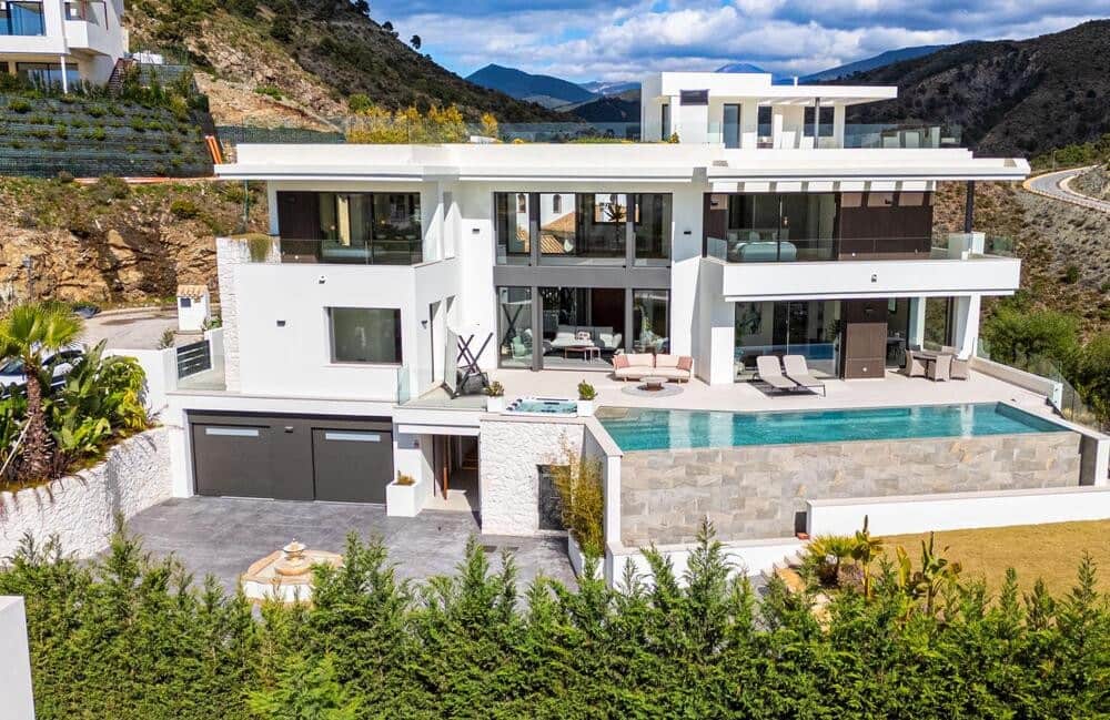 6 quarto Moradia para venda em Benahavis com piscina garagem - 4 695 000 € (Ref: 9403169)