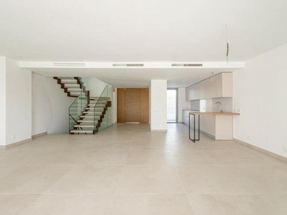 3 soverom Kjedet enebolig til salgs i San Pedro de Alcantara med svømmebasseng garasje - € 1 100 000 (Ref: 9403170)