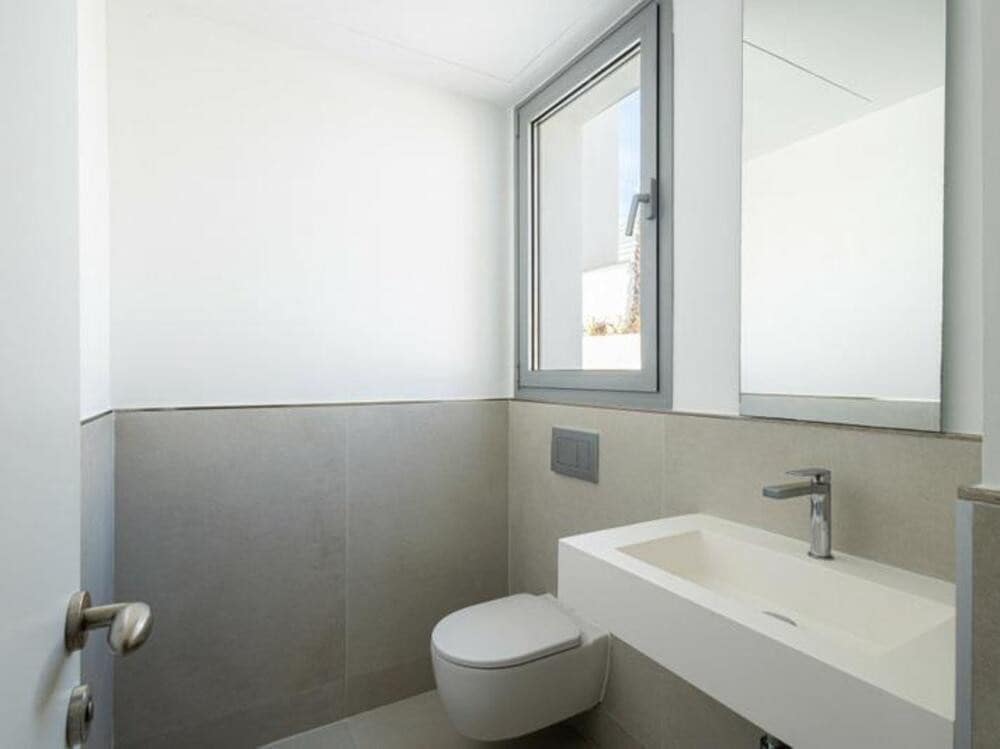 3 soverom Kjedet enebolig til salgs i San Pedro de Alcantara med svømmebasseng garasje - € 1 150 000 (Ref: 9403170)