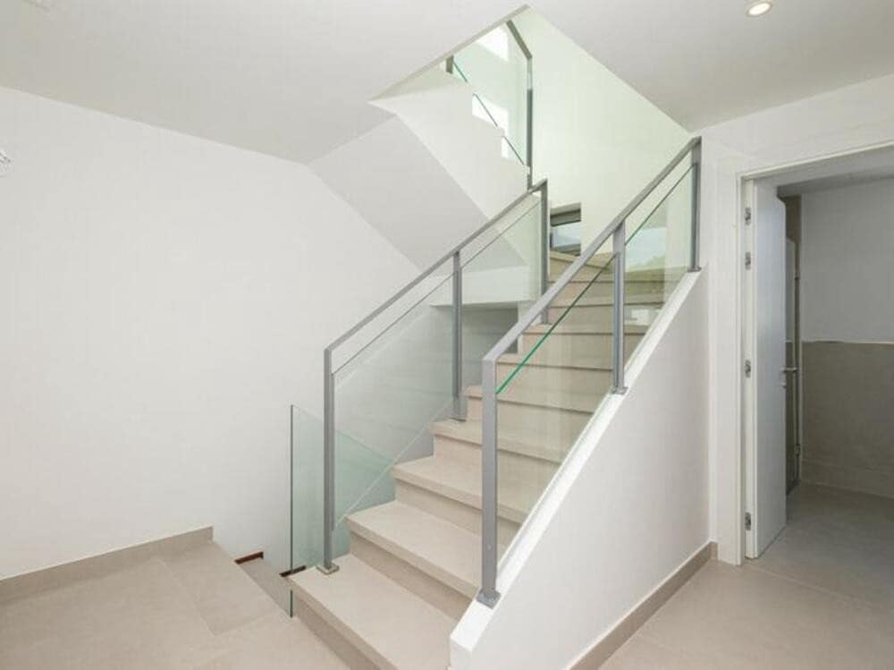 3 soverom Kjedet enebolig til salgs i San Pedro de Alcantara med svømmebasseng garasje - € 1 150 000 (Ref: 9403170)