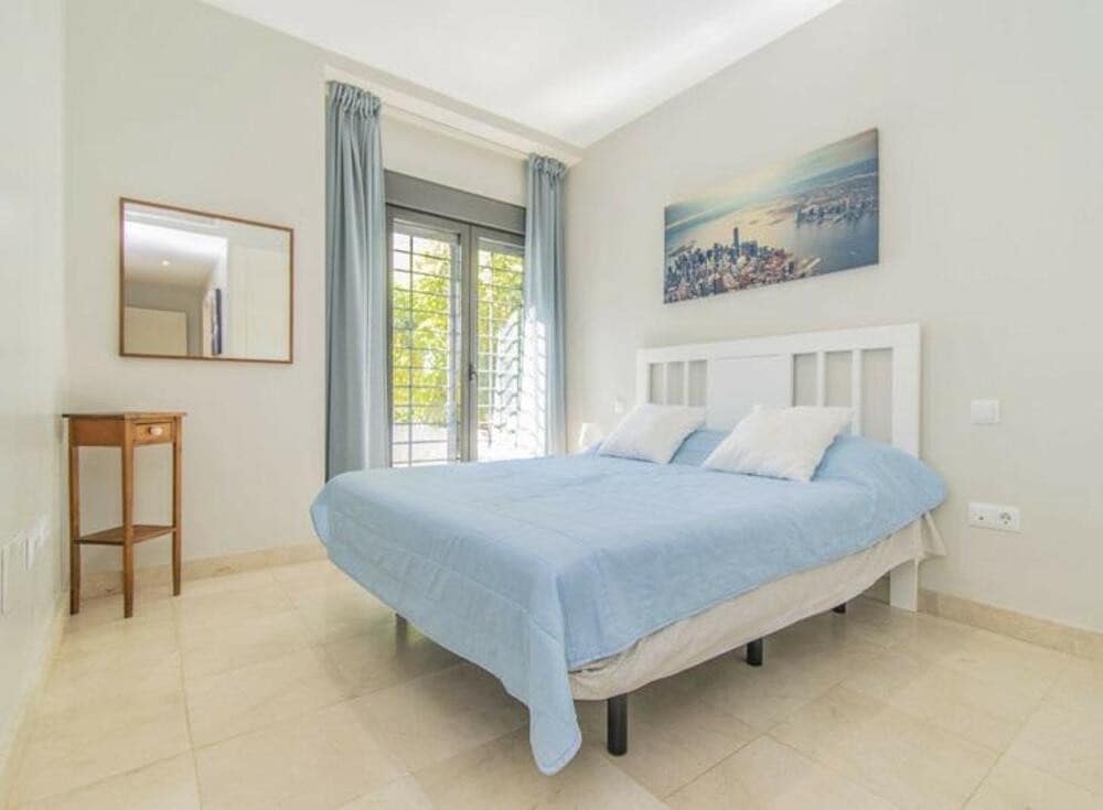 2 soveværelse Lejlighed til salg i Los Flamingos med swimmingpool garage - € 419.000 (Ref: 9403171)