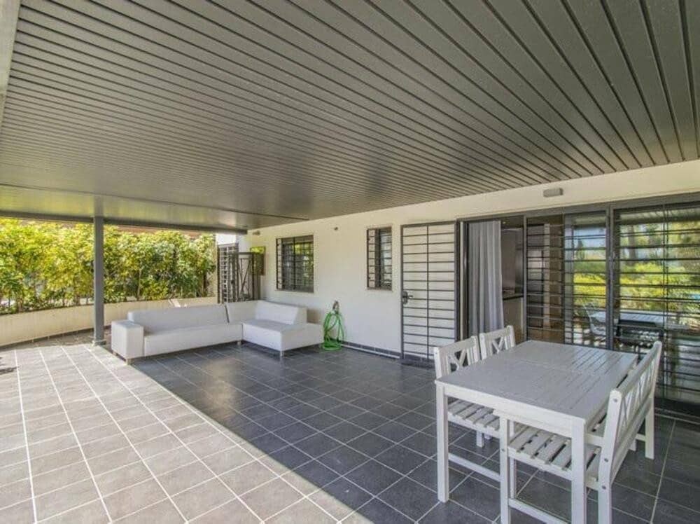 2 soveværelse Lejlighed til salg i Los Flamingos med swimmingpool garage - € 419.000 (Ref: 9403171)