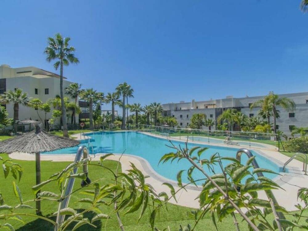 2 soveværelse Lejlighed til salg i Los Flamingos med swimmingpool garage - € 419.000 (Ref: 9403171)