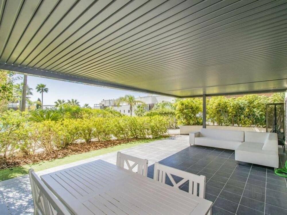 2 soveværelse Lejlighed til salg i Los Flamingos med swimmingpool garage - € 419.000 (Ref: 9403171)