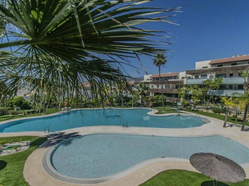 2 soveværelse Lejlighed til salg i Los Flamingos med swimmingpool garage - € 419.000 (Ref: 9403171)