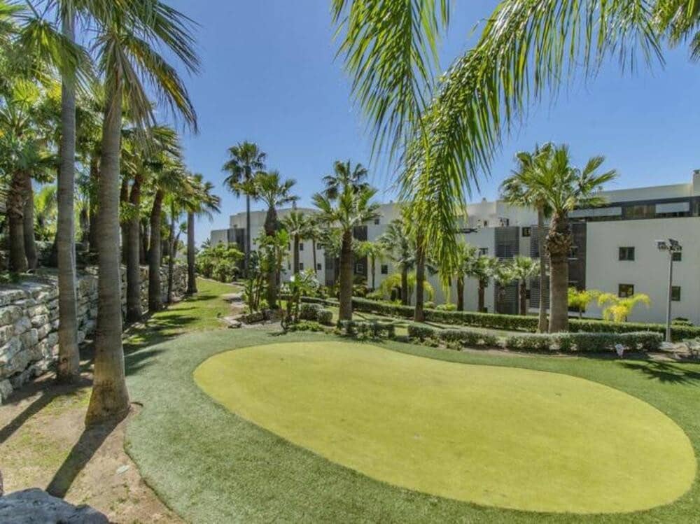 2 soveværelse Lejlighed til salg i Los Flamingos med swimmingpool garage - € 419.000 (Ref: 9403171)