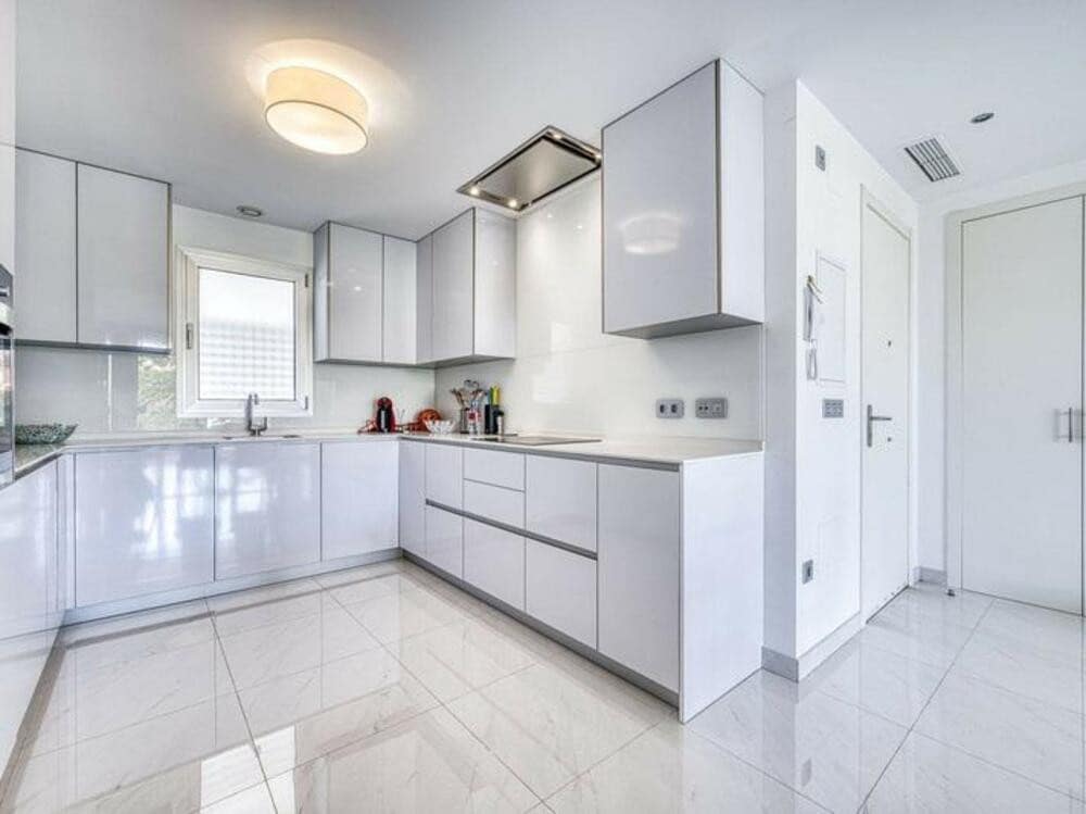 3 soveværelse Lejlighed til salg i Bel-Air med swimmingpool garage - € 500.000 (Ref: 9403172)