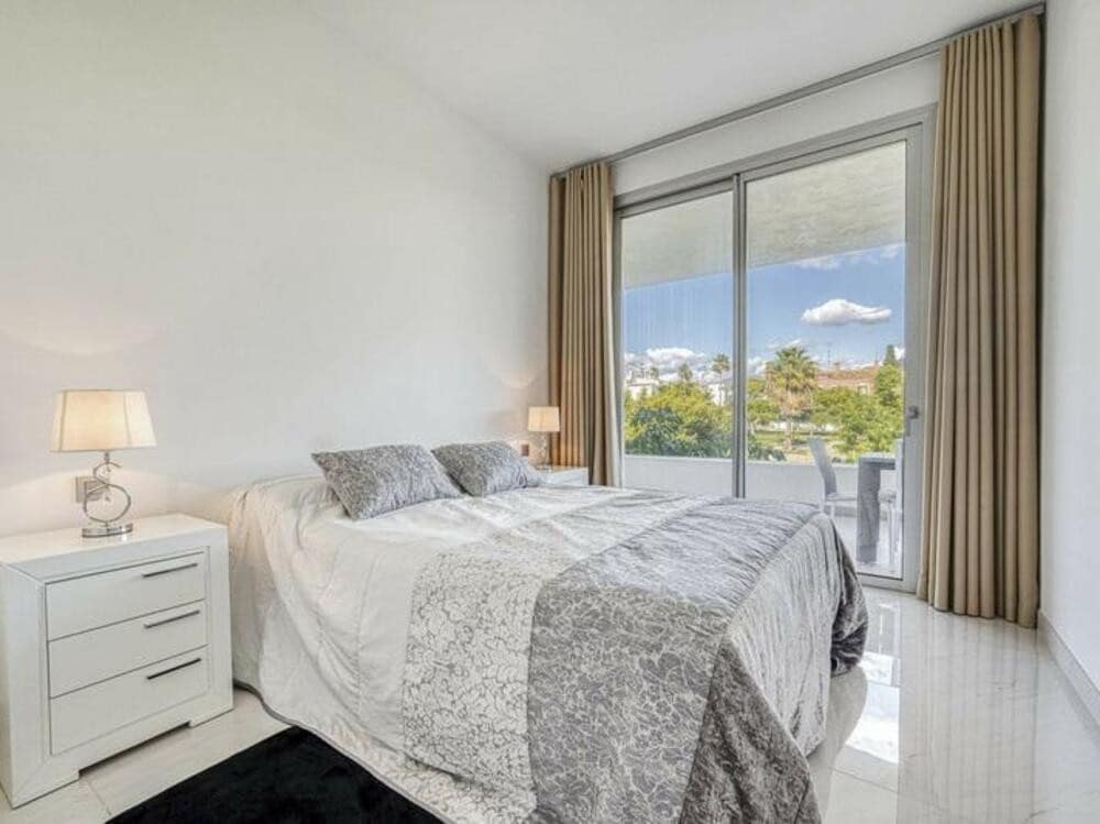 3 soveværelse Lejlighed til salg i Bel-Air med swimmingpool garage - € 500.000 (Ref: 9403172)