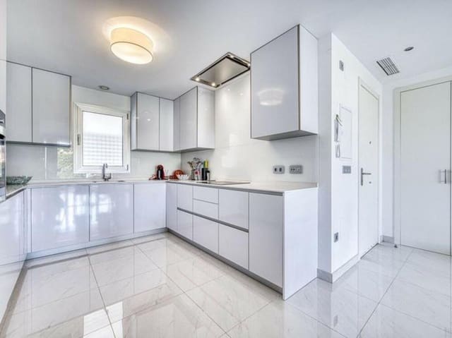 3 soveværelse Lejlighed til salg i Bel-Air, Estepona med swimmingpool garage - € 500.000 (Ref: 9403172)