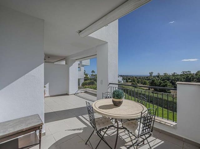 3 quarto Apartamento para venda em Los Arqueros, Benahavís com piscina garagem - 549 000 € (Ref: 9403173)