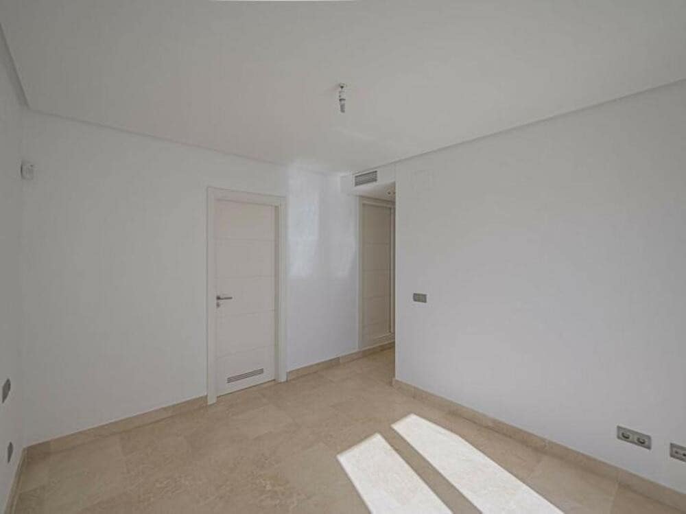 3 slaapkamer Appartement te koop in Los Arqueros met zwembad garage - € 549.000 (Ref: 9403173)