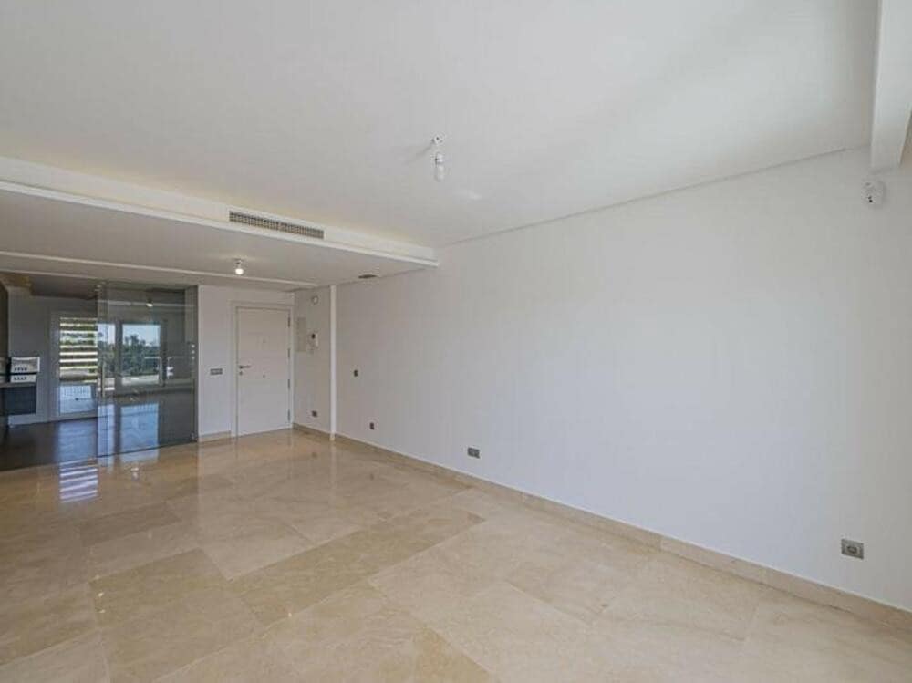 3 slaapkamer Appartement te koop in Los Arqueros met zwembad garage - € 549.000 (Ref: 9403173)