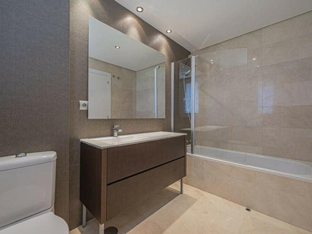 3 slaapkamer Appartement te koop in Los Arqueros met zwembad garage - € 549.000 (Ref: 9403173)