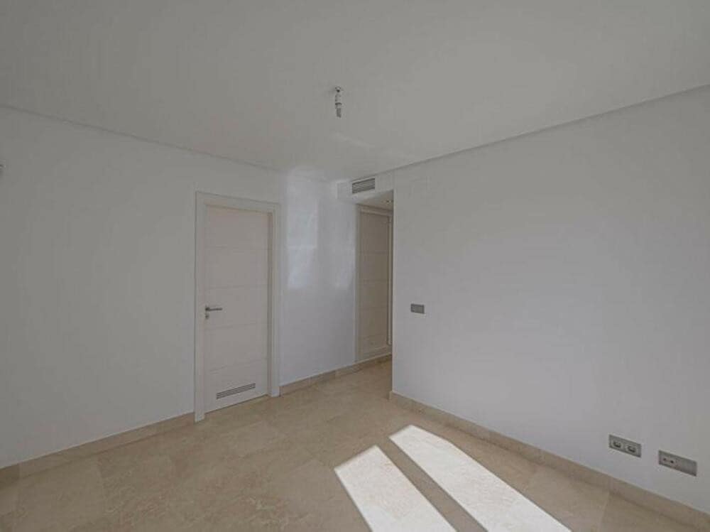 3 slaapkamer Appartement te koop in Los Arqueros met zwembad garage - € 549.000 (Ref: 9403173)