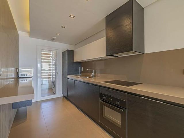 3 sovrum Lägenhet till salu i Los Arqueros, Benahavís med pool garage - 549 000 € (Ref: 9403173)