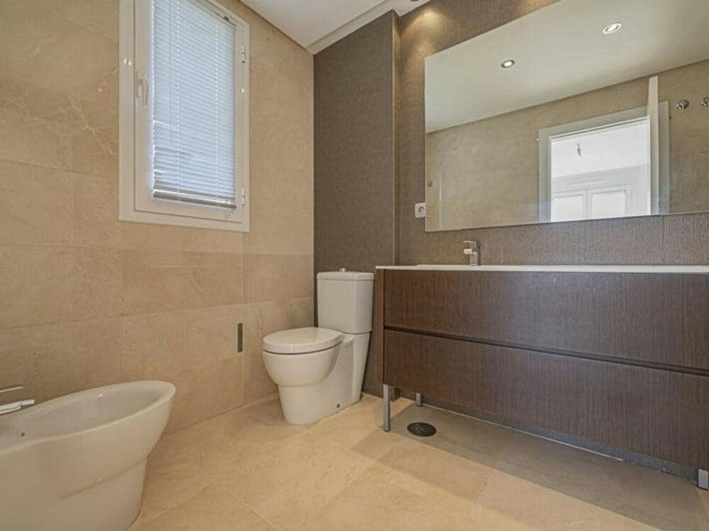 3 slaapkamer Appartement te koop in Los Arqueros met zwembad garage - € 549.000 (Ref: 9403173)
