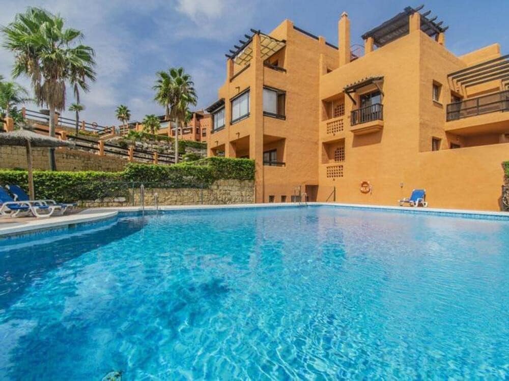 2 quarto Apartamento para venda em Estepona com piscina garagem - 425 000 € (Ref: 9403174)