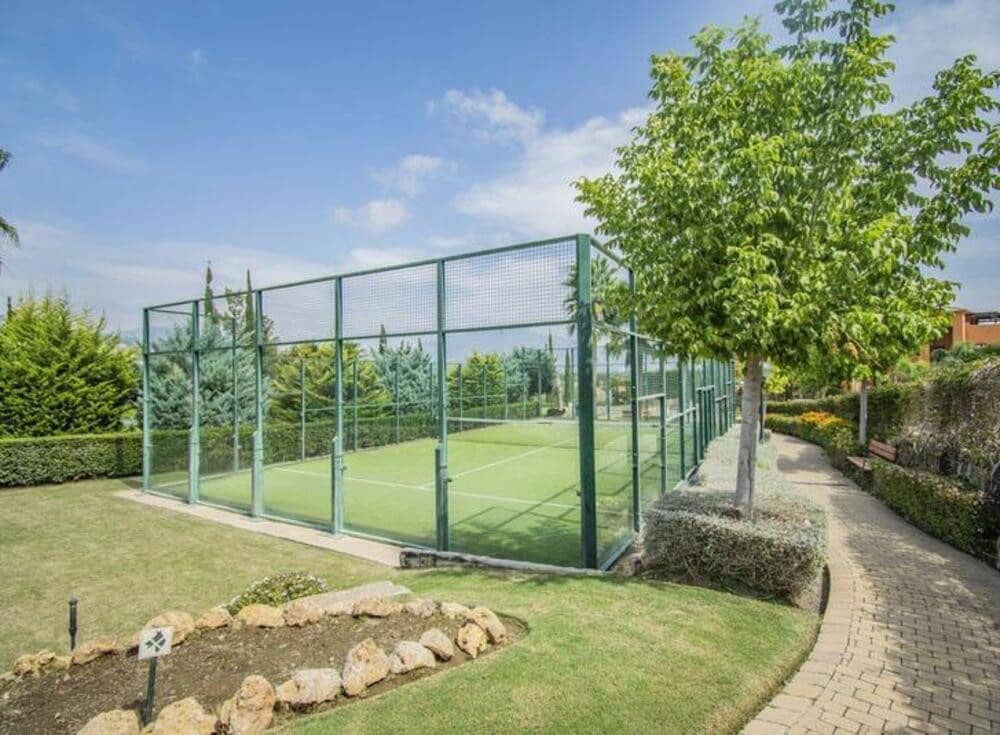 2 quarto Apartamento para venda em Estepona com piscina garagem - 425 000 € (Ref: 9403174)