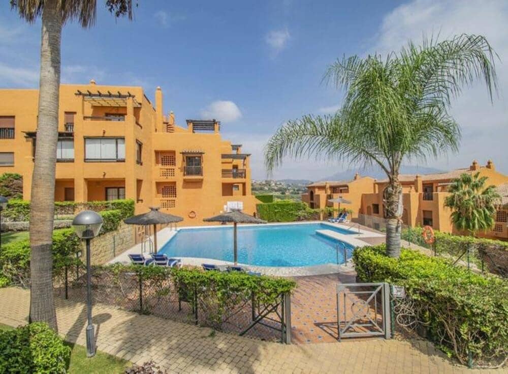 2 quarto Apartamento para venda em Estepona com piscina garagem - 425 000 € (Ref: 9403174)
