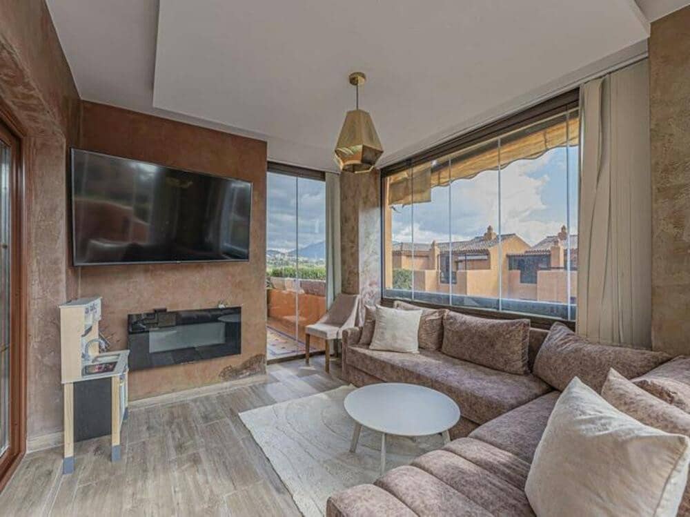 2 quarto Apartamento para venda em Estepona com piscina garagem - 425 000 € (Ref: 9403174)