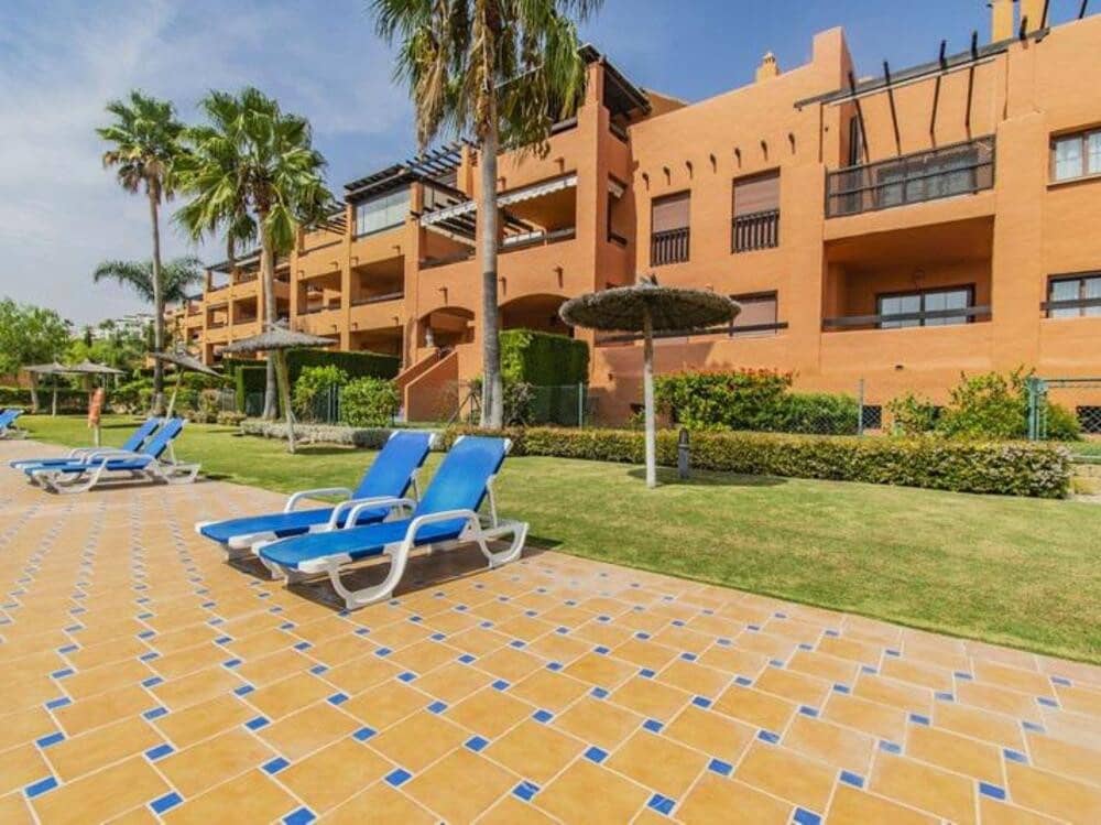 2 quarto Apartamento para venda em Estepona com piscina garagem - 425 000 € (Ref: 9403174)