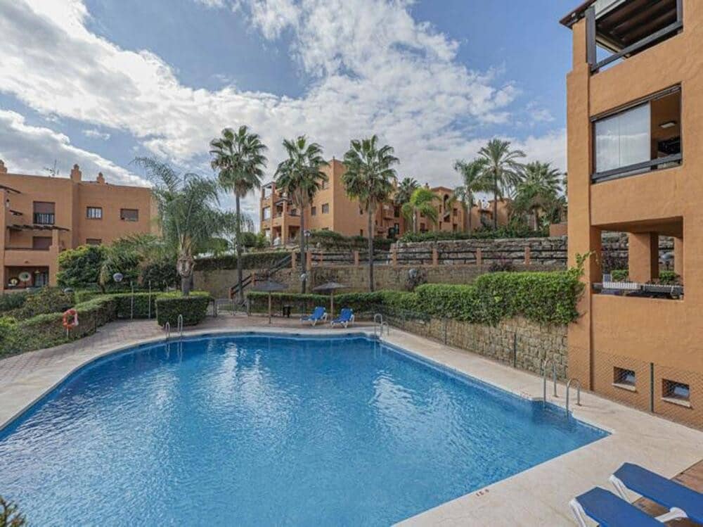 2 quarto Apartamento para venda em Estepona com piscina garagem - 425 000 € (Ref: 9403174)