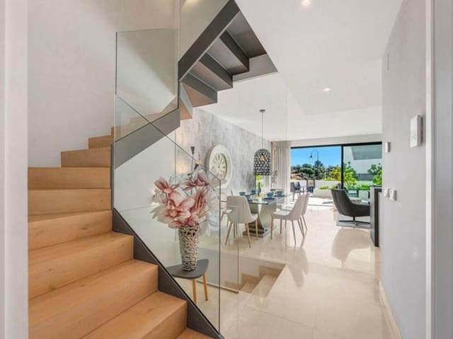 4 quarto Casa em Banda para venda em Mijas Costa, Mijas com piscina garagem - 1 215 000 € (Ref: 9403175)