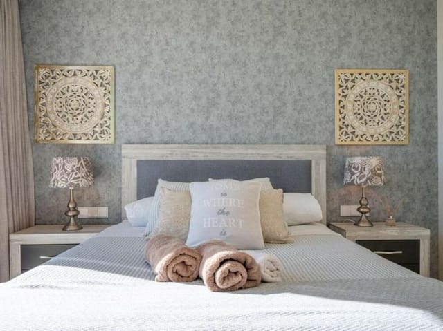 4 quarto Casa em Banda para venda em Mijas Costa, Mijas com piscina garagem - 1 215 000 € (Ref: 9403175)