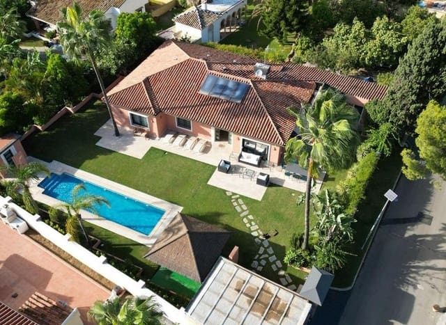 3 bedroom Villa for rent in Atalaya-Isdabe, Estepona with pool garage - € 7,000 (Ref: 9403281)