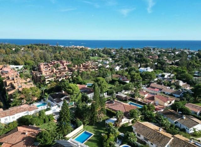 3 bedroom Villa for rent in Atalaya-Isdabe, Estepona with pool garage - € 7,000 (Ref: 9403281)