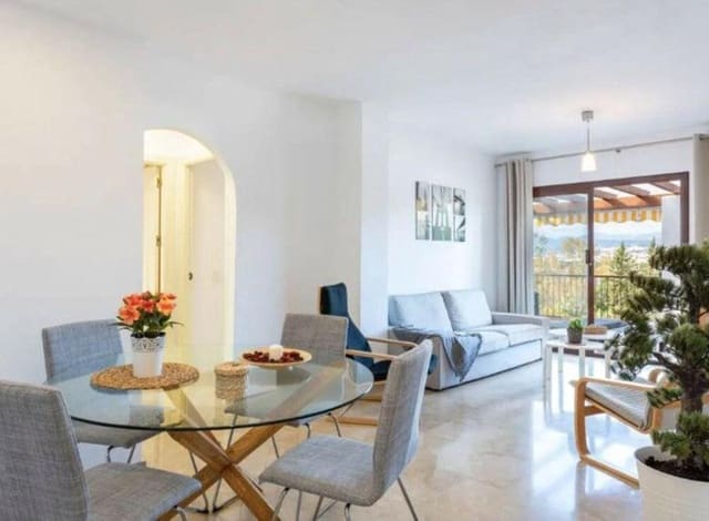 2 soveværelse Lejlighed til leje i Lomas De Marbella, Marbella med swimmingpool garage - € 1.750 (Ref: 9406078)