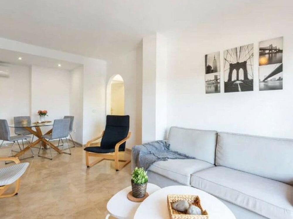 2 soveværelse Lejlighed til leje i Marbella med swimmingpool garage - € 1.750 (Ref: 9406078)