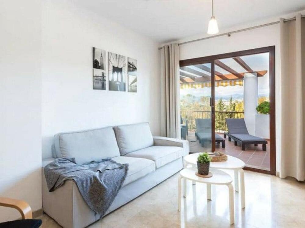 2 soveværelse Lejlighed til leje i Marbella med swimmingpool garage - € 1.750 (Ref: 9406078)