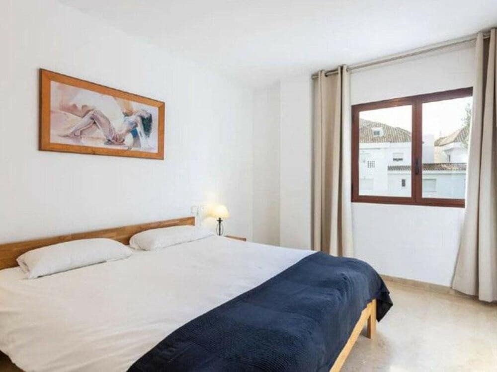 2 soveværelse Lejlighed til leje i Marbella med swimmingpool garage - € 1.750 (Ref: 9406078)