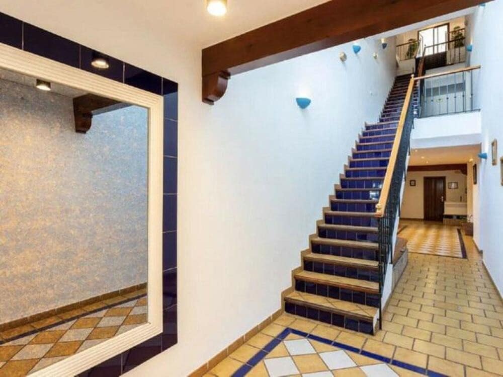 2 soveværelse Lejlighed til leje i Marbella med swimmingpool garage - € 1.750 (Ref: 9406078)