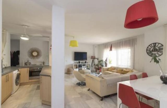 4 chambre Villa/Maison à vendre à El Rosario, Marbella avec piscine - 1 200 000 € (Ref: 9406079)