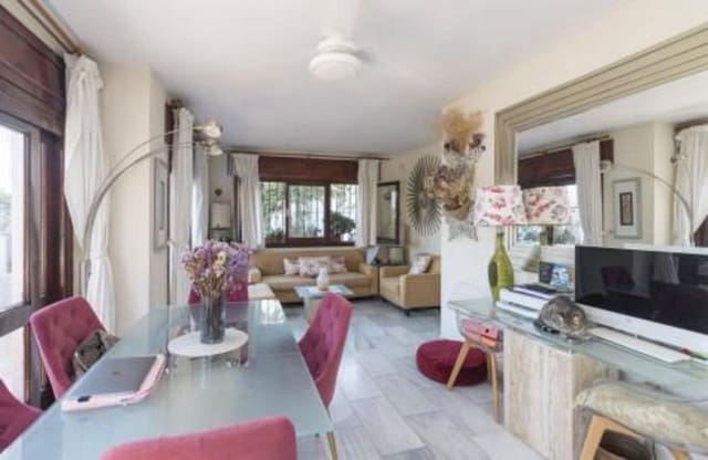 4 chambre Villa/Maison à vendre à El Rosario, Marbella avec piscine - 1 200 000 € (Ref: 9406079)