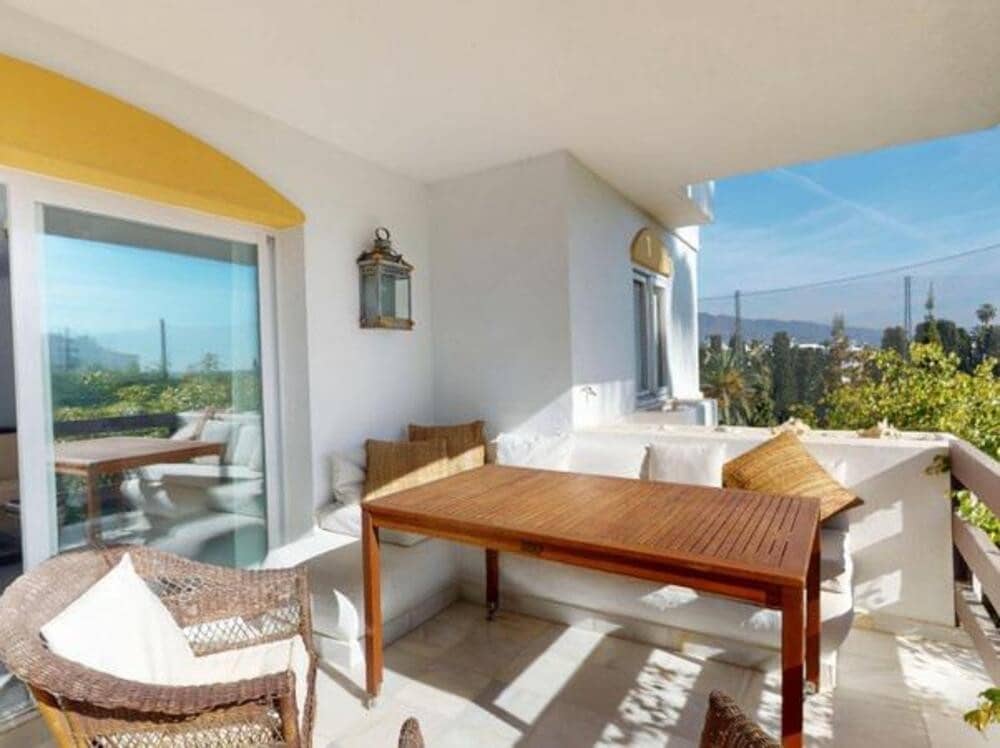 3 slaapkamer Appartement te koop in Guadalmina met zwembad - € 550.000 (Ref: 9406080)
