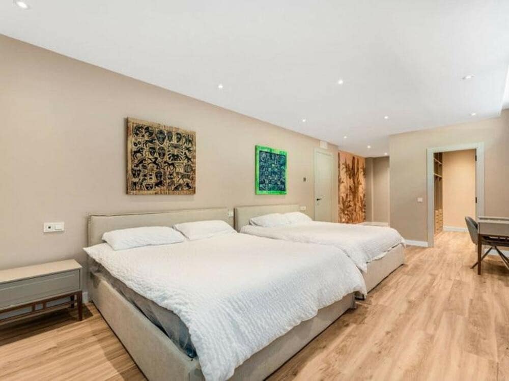 5 slaapkamer Villa te koop in San Pedro de Alcantara met zwembad garage - € 2.950.000 (Ref: 9406081)