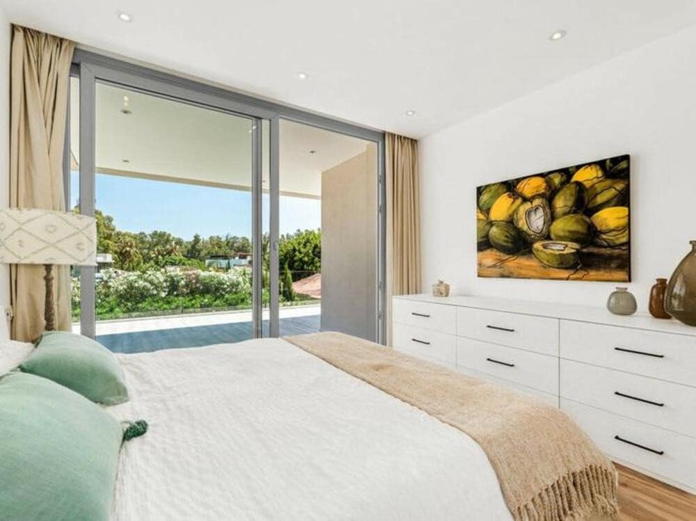 5 slaapkamer Villa te koop in San Pedro de Alcantara met zwembad garage - € 2.950.000 (Ref: 9406081)