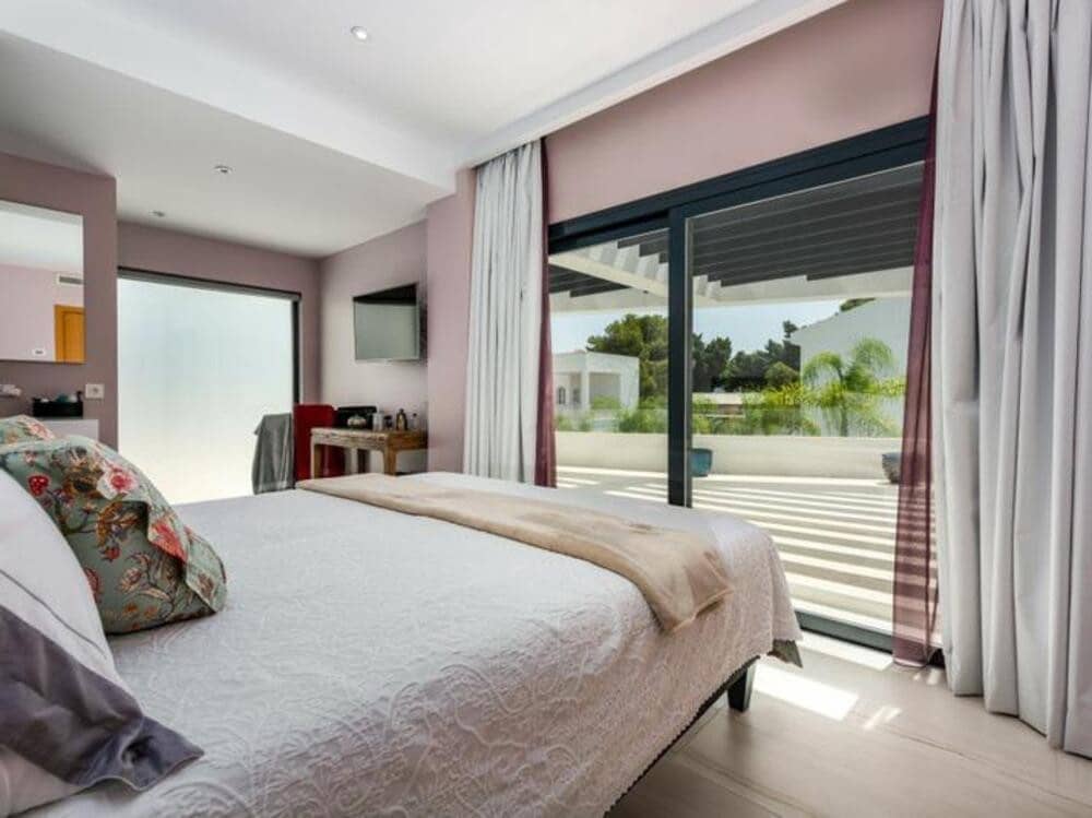 5 sypialnia Willa na sprzedaż w Marbella z basenem garażem - 1 895 000 € (Ref: 9406082)