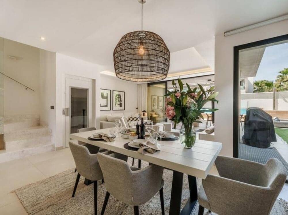 5 quarto Moradia Geminada para venda em Puerto Banus com piscina garagem - 2 675 000 € (Ref: 9410369)