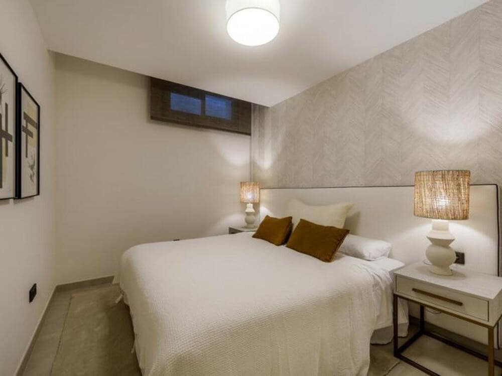 5 quarto Moradia Geminada para venda em Puerto Banus com piscina garagem - 2 675 000 € (Ref: 9410369)