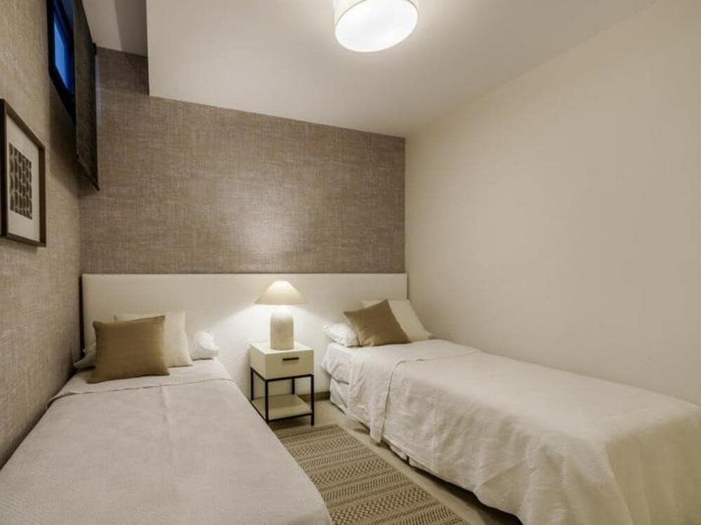 5 quarto Moradia Geminada para venda em Puerto Banus com piscina garagem - 2 675 000 € (Ref: 9410369)