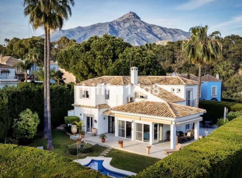 5 soverom Villa til salgs i Marbella med svømmebasseng garasje - € 2 025 000 (Ref: 9410370)
