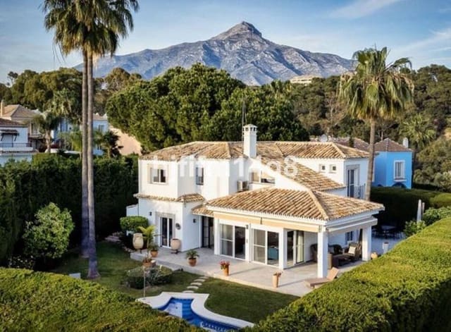 5 soverom Villa til salgs i Los Naranjos, Marbella med svømmebasseng garasje - € 2 025 000 (Ref: 9410370)
