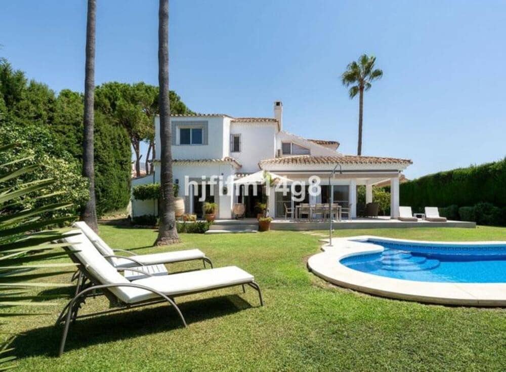 5 soverom Villa til salgs i Marbella med svømmebasseng garasje - € 2 025 000 (Ref: 9410370)