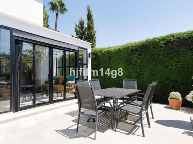 5 soverom Villa til salgs i Los Naranjos, Marbella med svømmebasseng garasje - € 2 025 000 (Ref: 9410370)
