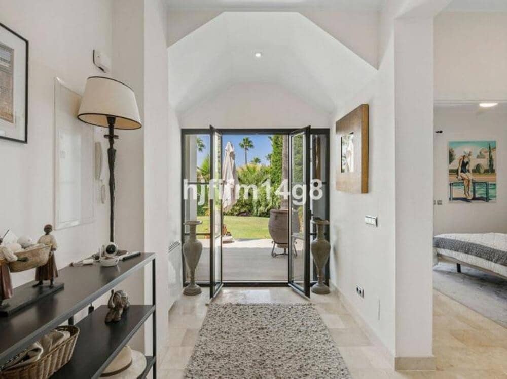 5 soverom Villa til salgs i Marbella med svømmebasseng garasje - € 2 025 000 (Ref: 9410370)